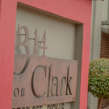 314 On Clark Guest House Pretoria-Noord Εξωτερικό φωτογραφία